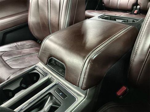 Used 2017 Ford F150 Platinum w/ Equipment Group 701A Luxury image 37