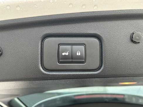 Certified 2025 Nissan Pathfinder SL AWD/4WD image 51