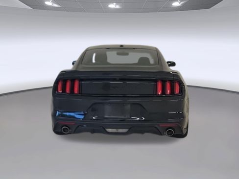Used 2017 Ford Mustang GT Premium w/ Black Accent Package RWD image 8