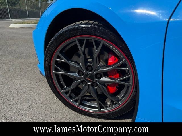 Used 2024 Chevrolet Corvette Stingray Premium Cpe w/ Z51 Performance Package RWD image 10