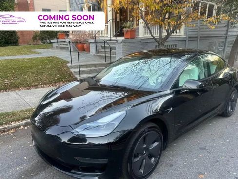 Used 2023 Tesla Model 3 Standard Range RWD image 1