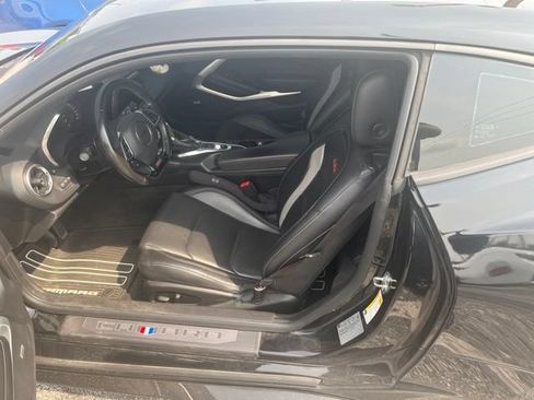 Used 2018 Chevrolet Camaro SS RWD image 4