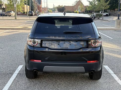 Used 2017 Land Rover Discovery Sport HSE AWD/4WD image 9