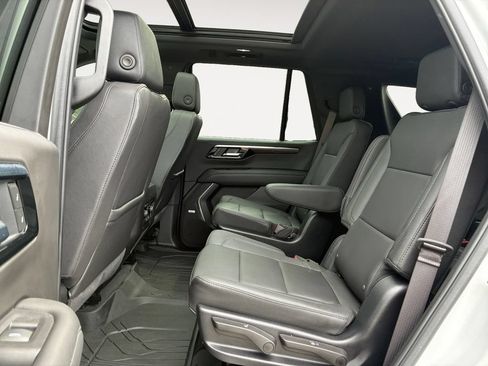 Used 2025 Chevrolet Tahoe LT w/ Comfort Package AWD/4WD image 13