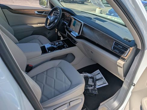 New 2026 Volkswagen Atlas SE image 21