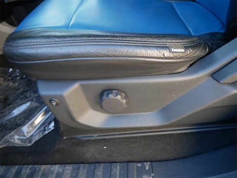 Used 2022 Ford F350 XLT w/ Black Appearance Package image 16