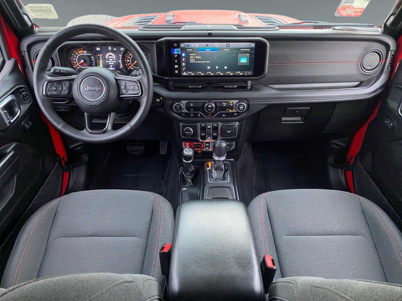 Used 2025 Jeep Wrangler Unlimited Rubicon AWD/4WD image 10