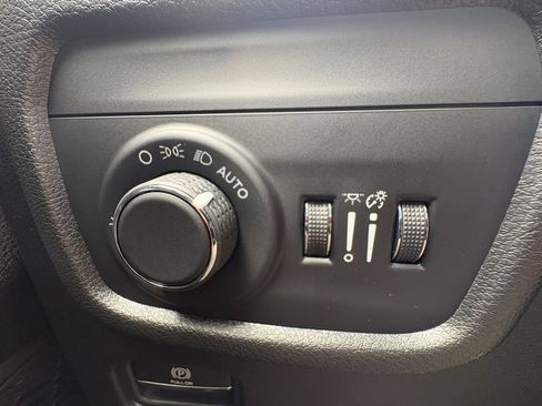 New 2026 Jeep Grand Cherokee Laredo X RWD image 3