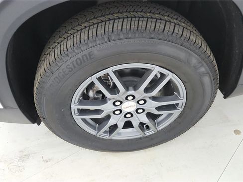 New 2025 GMC Acadia Elevation image 15