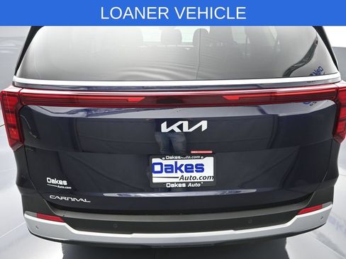 Used 2026 Kia Carnival EX FWD image 31