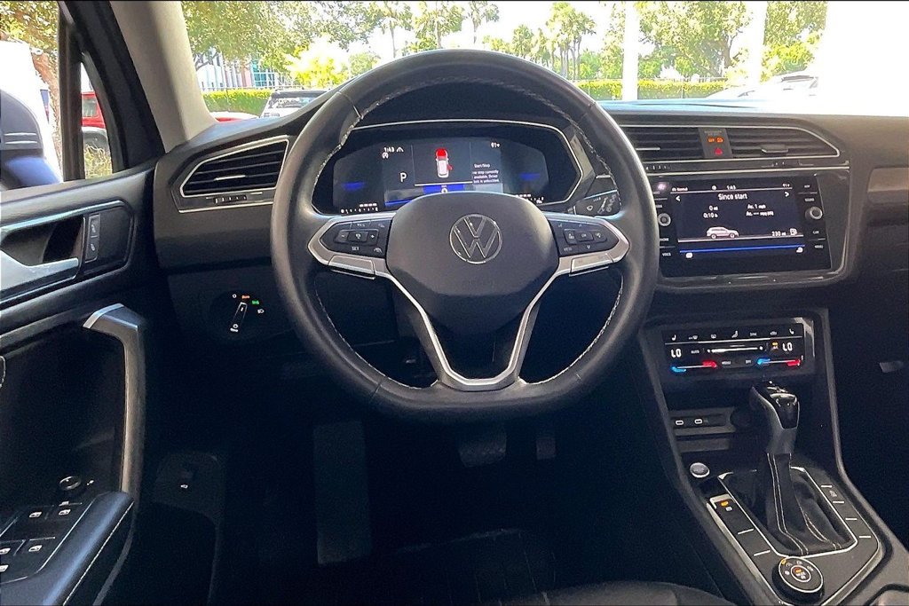 Used 2024 Volkswagen Tiguan SE AWD/4WD image 5