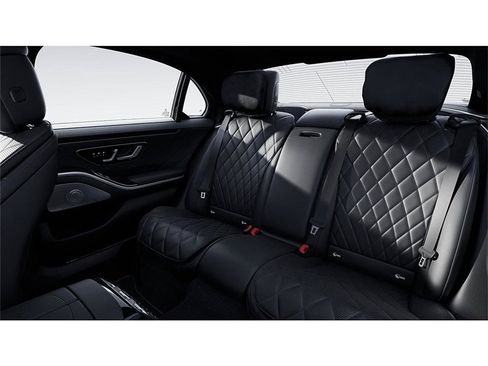 New 2025 Mercedes-Benz S 580 4MATIC Sedan image 5