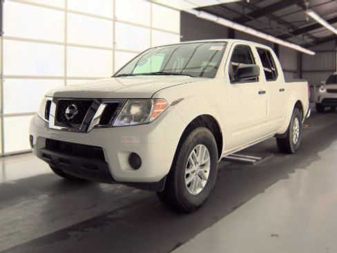 Used 2019 Nissan Frontier SV RWD image 1