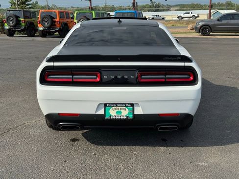 Used 2023 Dodge Challenger R/T w/ T/A Package image 6