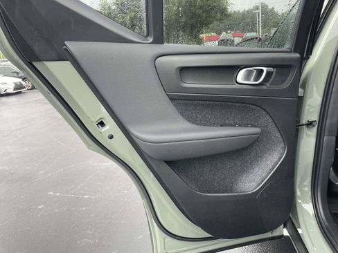 Certified 2025 Volvo XC40 B5 Ultra w/ Climate Package AWD/4WD image 11