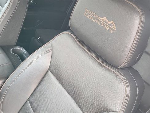 Used 2021 Chevrolet Suburban High Country image 24