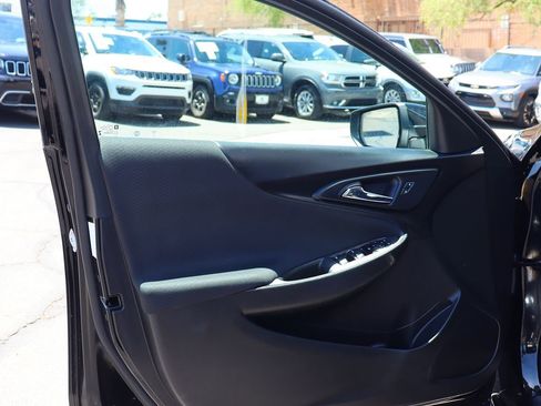 Used 2022 Chevrolet Malibu LT image 36