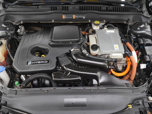 Used 2018 Ford Fusion SE w/ Equipment Group 601A image 29