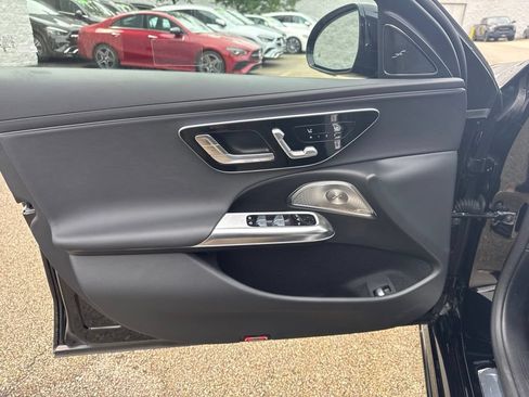 Used 2026 Mercedes-Benz E 350 4MATIC Sedan image 10