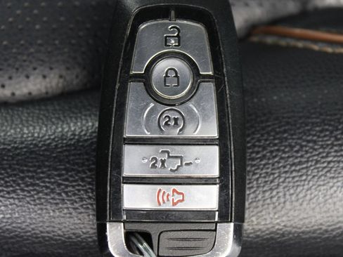 Used 2025 Ford F250 Lariat w/ Lariat Ultimate Package AWD/4WD image 82