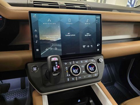 New 2026 Land Rover Defender 110 X-Dynamic SE image 26