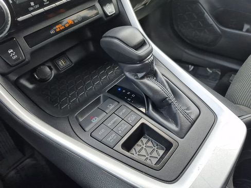 Used 2024 Toyota RAV4 LE image 22