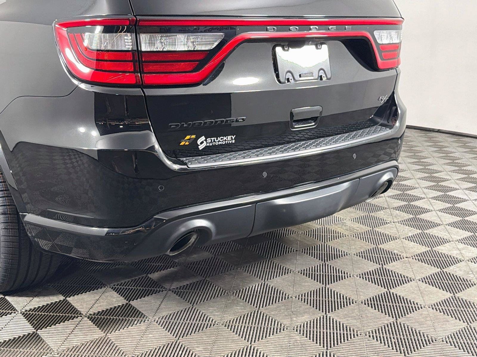 Used 2023 Dodge Durango R/T w/ Hemi Orange Plus Package AWD/4WD image 39