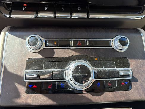 Used 2022 Lincoln Aviator Reserve w/ Equipment Group 201A image 30