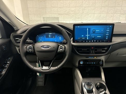 New 2025 Ford Escape SE w/ PHEV Premium Package image 24
