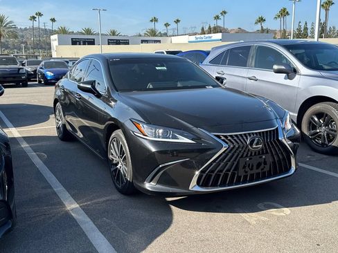 Used 2024 Lexus ES 300h w/ Premium Package FWD image 2