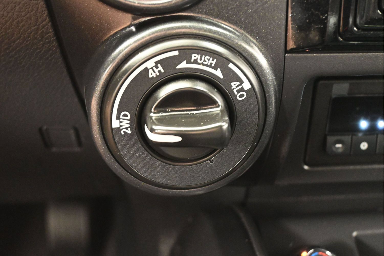 Certified 2024 Nissan Titan PRO-4X w/ Pro-4x Convenience Package AWD/4WD image 19
