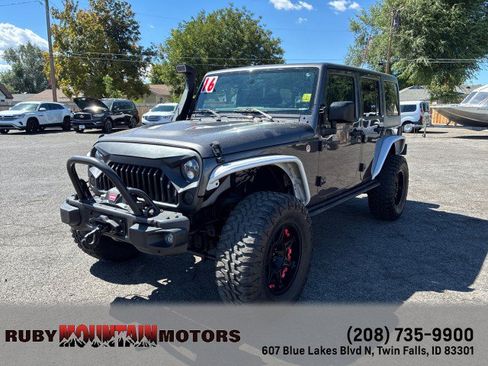 Used 2016 Jeep Wrangler Unlimited Rubicon w/ Dual Top Group AWD/4WD image 3