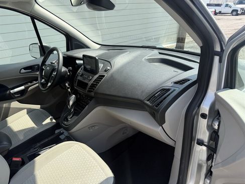 Used 2022 Ford Transit Connect XLT FWD image 6