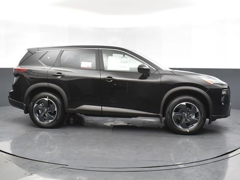New 2026 Nissan Rogue SV w/ SV Premium Package image 4