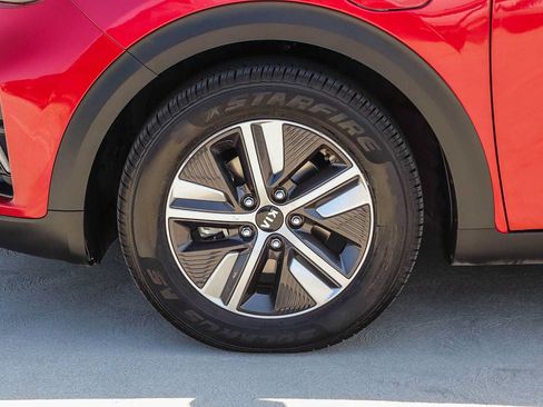 Used 2020 Kia Niro EX FWD image 12