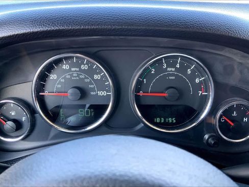 Used 2013 Jeep Wrangler Unlimited Sahara w/ Connectivity Group AWD/4WD image 22