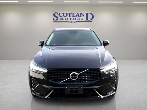 Used 2025 Volvo XC60 B5 Core image 3