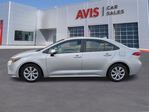 Used 2024 Toyota Corolla LE image 2