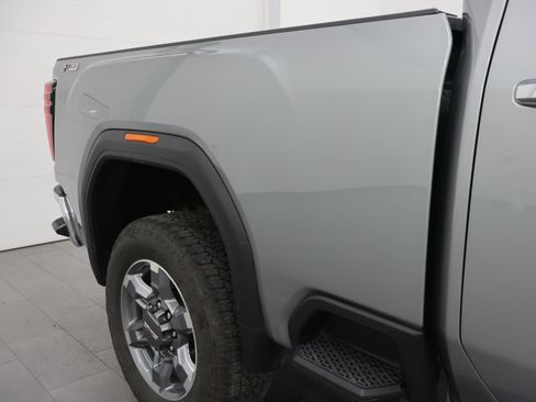 Used 2025 GMC Sierra 2500 SLT w/ SLT Premium Package AWD/4WD image 32