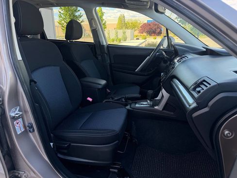 Used 2014 Subaru Forester 2.5i Premium w/ All-Weather Package AWD/4WD image 15