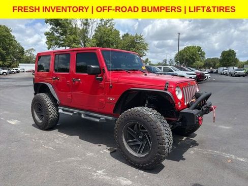 Used 2018 Jeep Wrangler Unlimited Sahara w/ Max Tow Package AWD/4WD image 1
