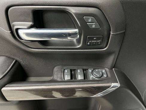 Used 2021 Chevrolet Silverado 1500 LTZ AWD/4WD image 21