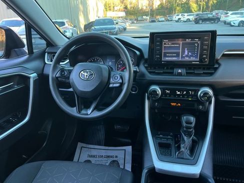 Used 2020 Toyota RAV4 XLE image 17