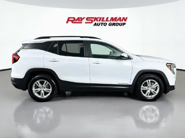 Used 2023 GMC Terrain SLE w/ Driver Convenience Package FWD image 8