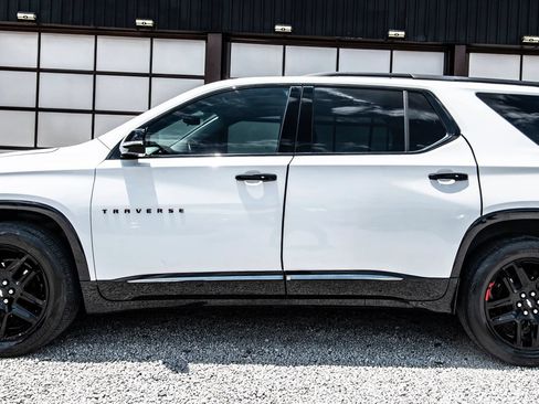 Used 2019 Chevrolet Traverse Premier w/ Redline Edition FWD image 6