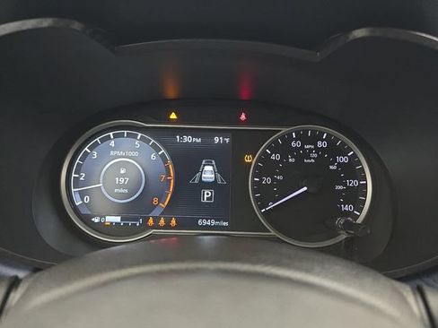 Used 2025 Nissan Versa SV w/ Trunk Package FWD image 19