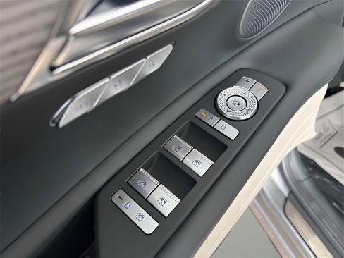 New 2025 Genesis GV80 3.5T Prestige image 27