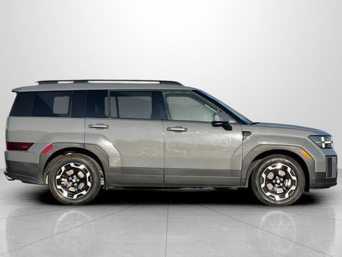 Used 2024 Hyundai Santa Fe SEL image 4