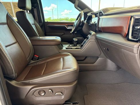 Used 2022 GMC Sierra 1500 Denali AWD/4WD image 22