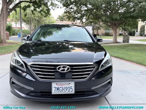 Used 2015 Hyundai Sonata Limited w/ Option Group 06 FWD image 2